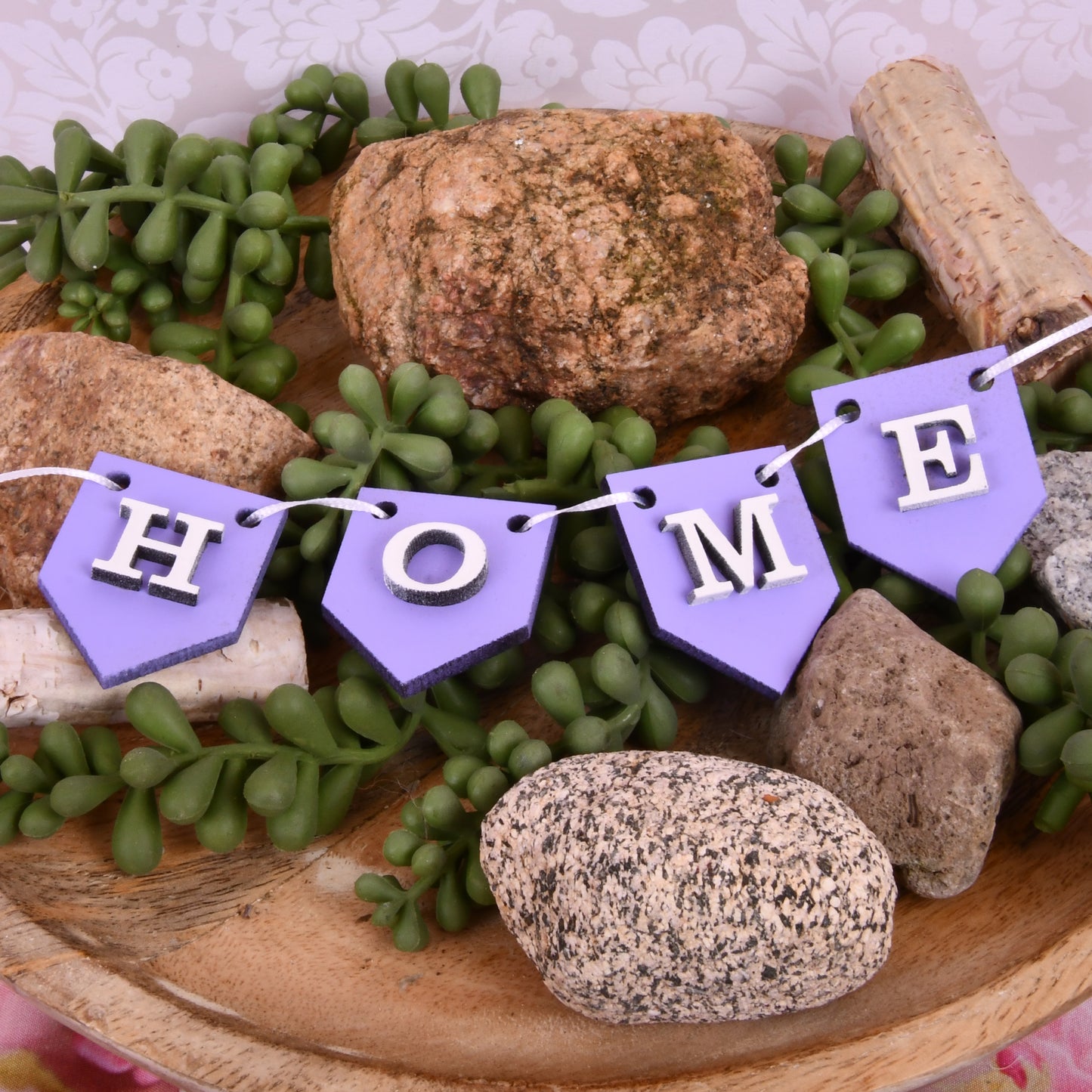 Home Garland / Swag Tier Shelf Decor